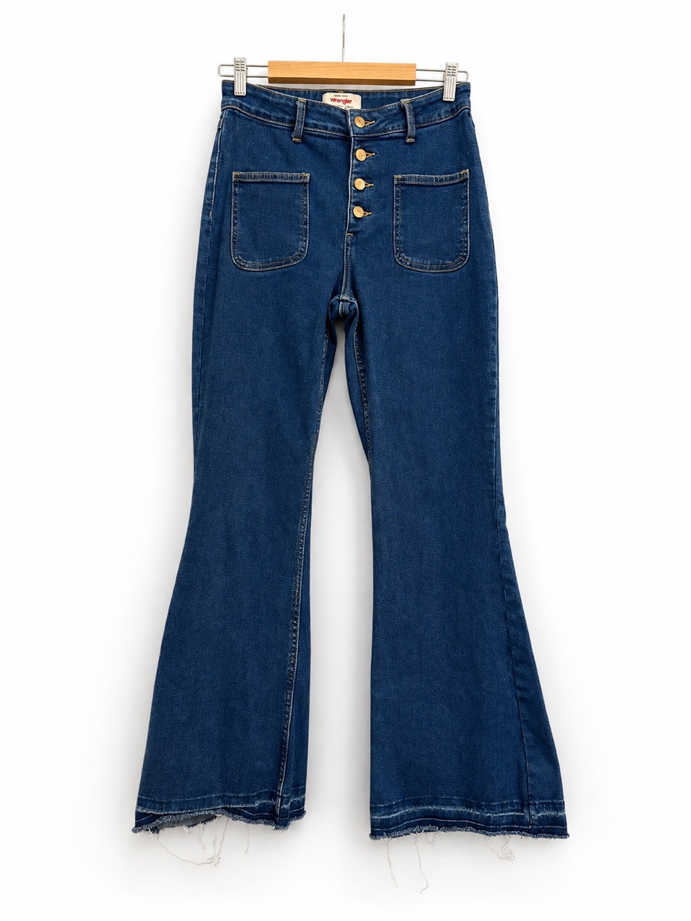 💙 Wrangler High Rise Fierce Flare Jeans 💙